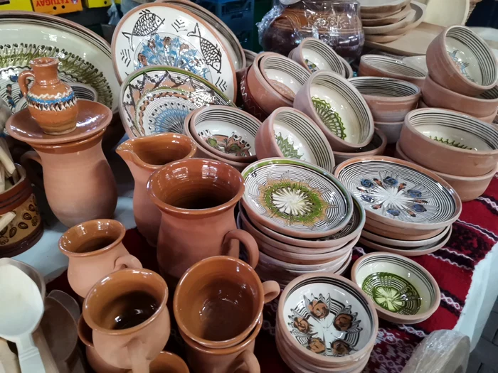 Produsele din ceramică - admirate, dar cumpărate rar FOTO: A. Mitran