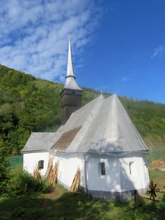 biserica vinta demontare alba