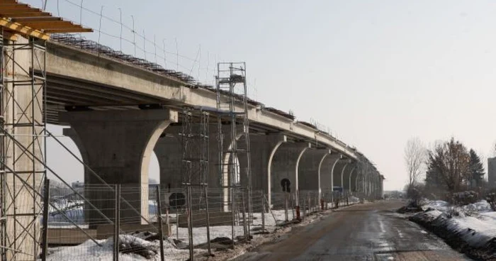 Infrastructura conexă este realizată în proporţie de 57%. Foto:arhivă