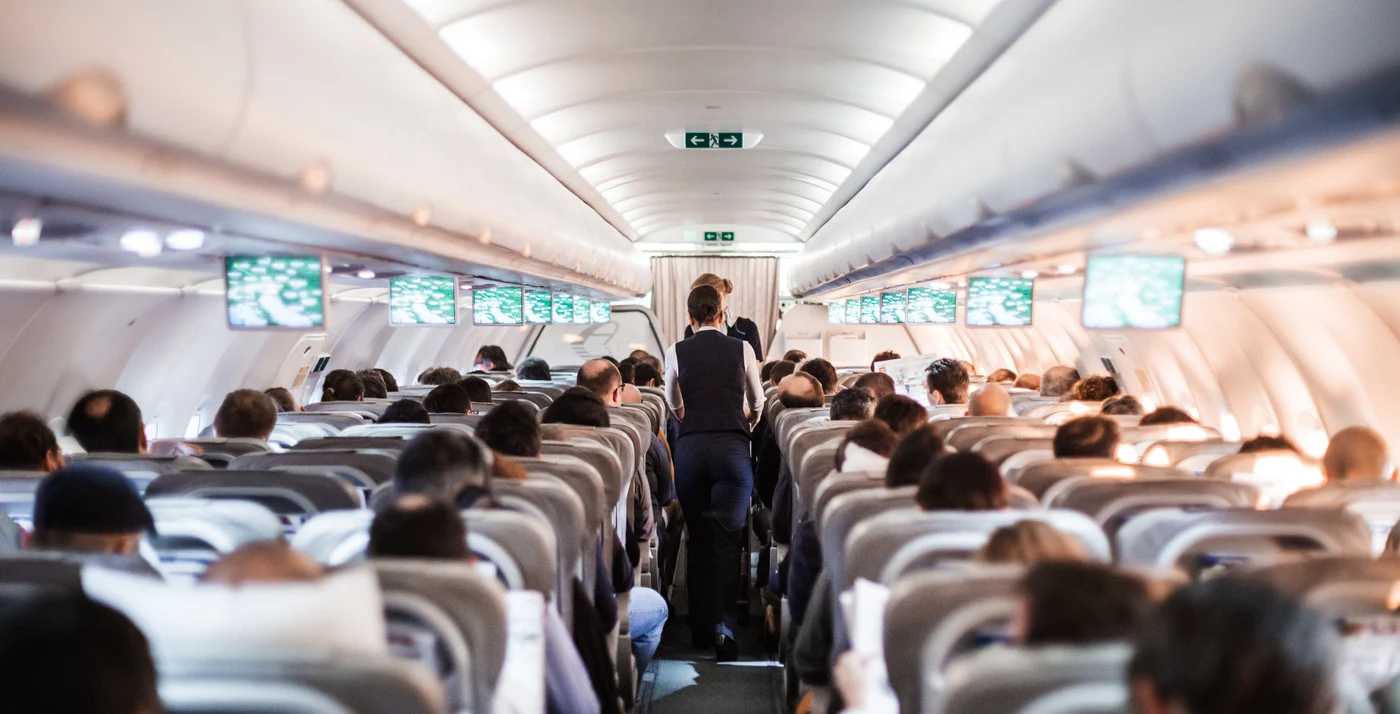 Bărbatul se dădea drept însoțitor de zbor pentru bilete gratuite FOTO Shutterstock