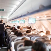 Interiorul unui avion -pasageri  FOTO Shutterstock 