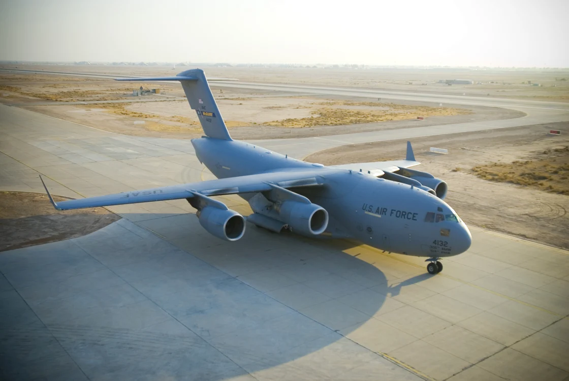 Directorul CIA a ajuns în Rusia cu un avion militar Boeing C-17 Globemaster III