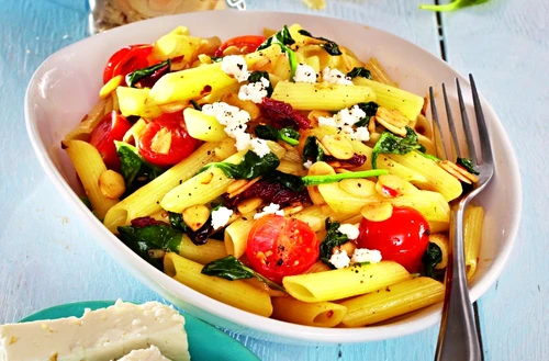 penne cu spanac ton si branza jpeg