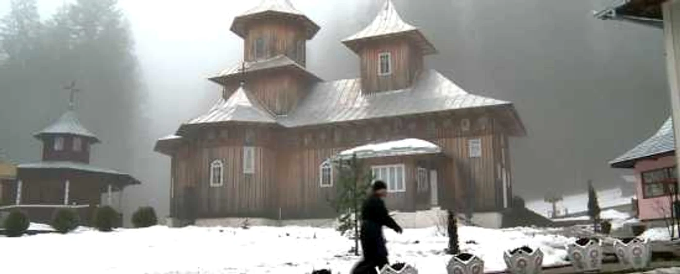 Mănăstirea Sihăstria Rarăului. FOTO: Dinu ZARĂ