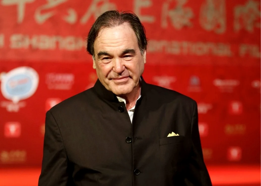 Oliver Stone a semnat pelicule controversate precum „JFK“ şi „Născuţi
asasini“  FOTO Reuters
