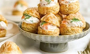 choux cu branza si somon jpg