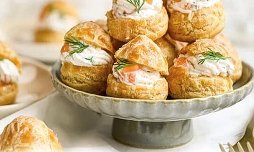 choux cu branza si somon jpg