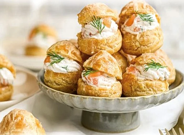 choux cu branza si somon jpg
