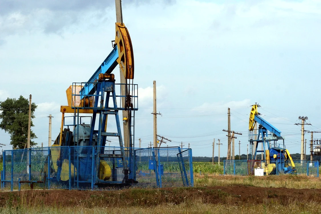 Petrom şi Romgaz plătesc cea mai mare parte a redevenţelor la petrol şi gaze colectate de stat în România  FOTO Mediafax