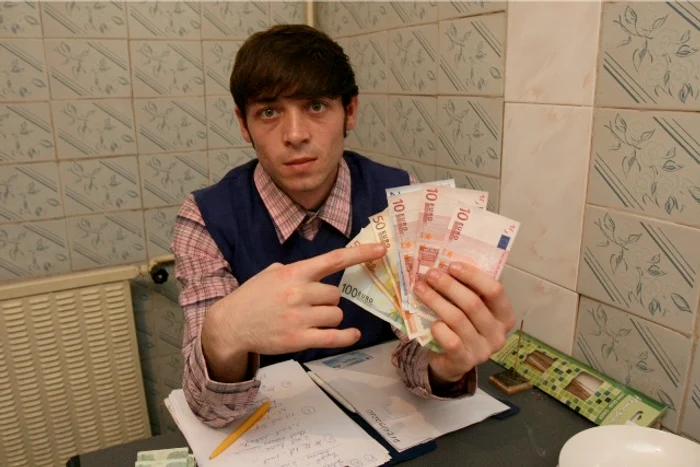 
    Studenţii îşi pot drămui mai bine banii  
