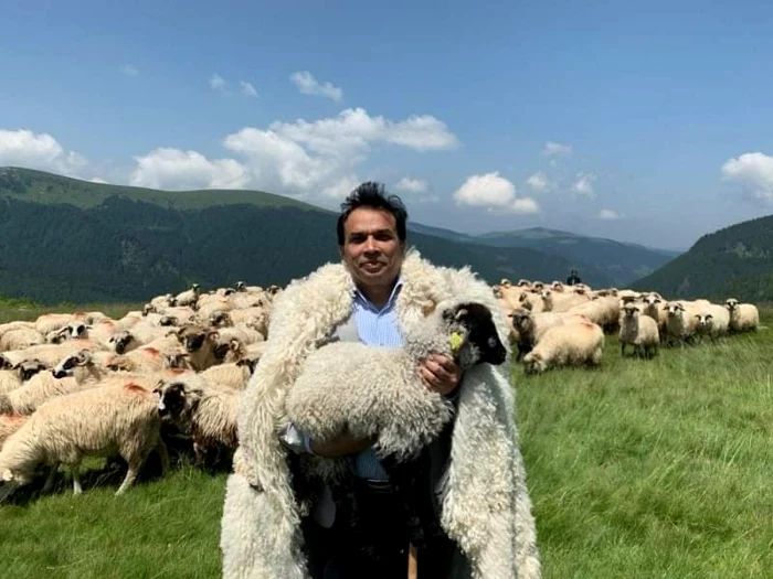 Ambasadorul Pakistanului a vizitat Transalpina şi Stâna Ştefanu Foto: facebook.com/marioara.babu