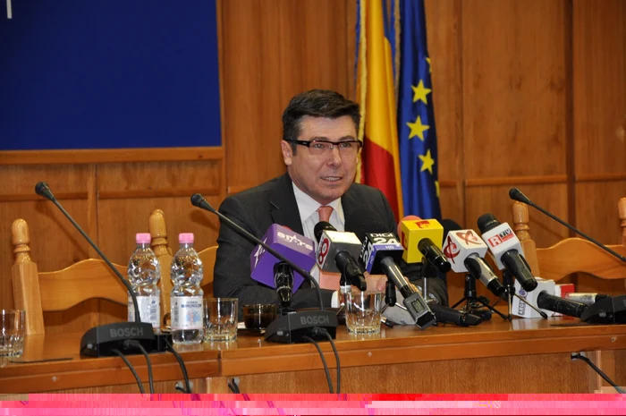 Tecău are calitatea de martor în dosarul în care este audiat la această oră