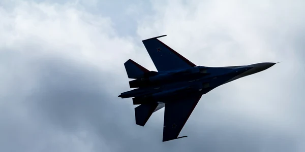 Avion de vanatoare rusesc Su-27 FOTO Shutterstock