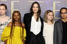 Angelina Jolie cu o parte din copii, Foto Getty jpg