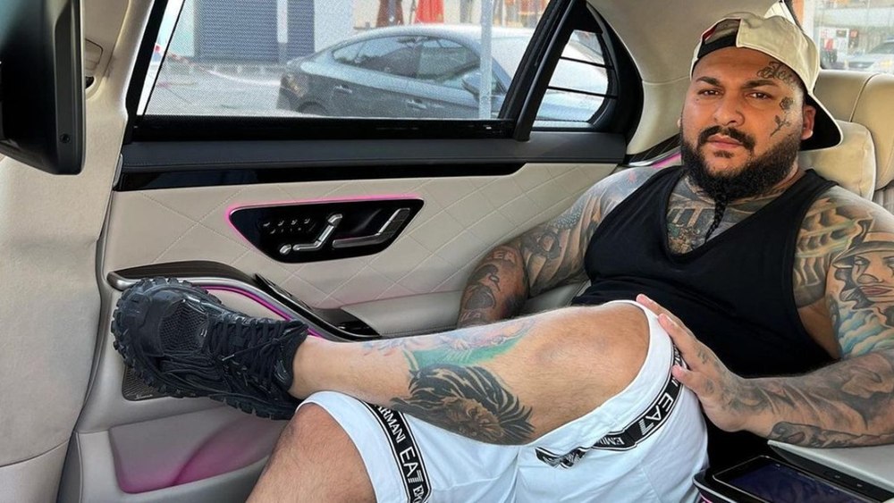 Manelistul Dani Mocanu și fratele său, dați în urmărire după ce nu au fost găsiți acasă. Cei doi sunt condamnați la închisoare pentru tentativă de omor