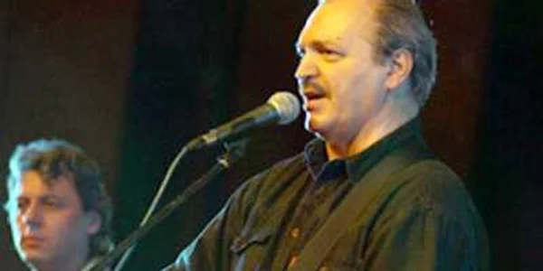 Cântăreţul de muzică folk Victor Socaciu