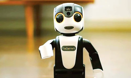 RoBoHon este totodată robot şi celular