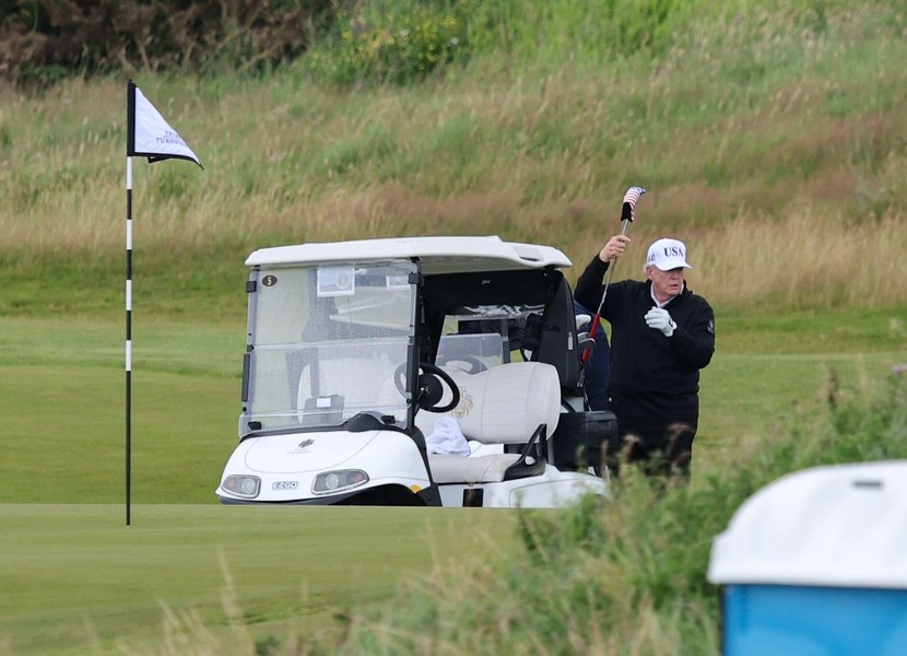 Terenul de golf al lui Donald Trump din Scoția, vandalizat. Procurorii invocă o „legătură cu terorismul”