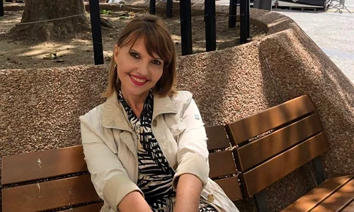 1 marina almasan silueta lansare carte luxemburg 17 jpg jpeg