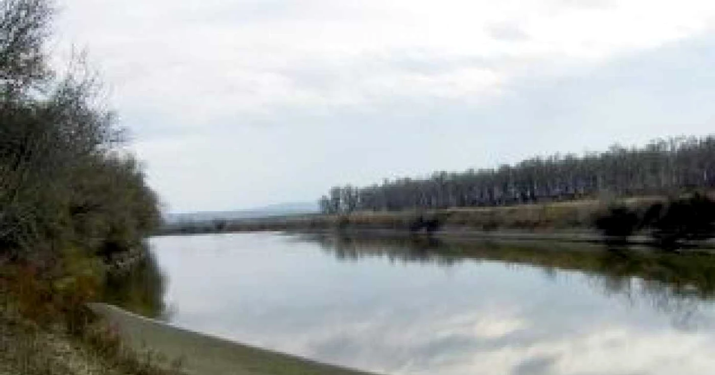 Galaţi: Moldovenii continuă să treacă Prutul înot pentru a-şi găsi de lucru