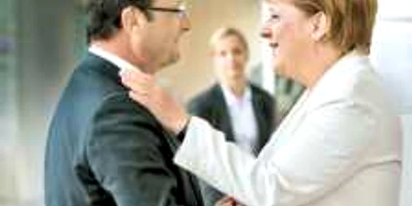 Cancelarul german Angela Merkel şi preşedintele francez François Hollande au ignorat cererea Greciei privind „diluarea“  măsurilor de austeritate  