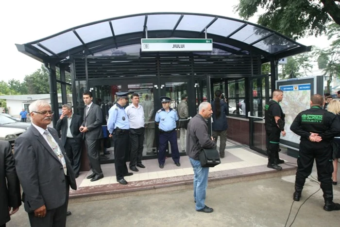 Probele tehnologice la cele două staţii au început la jumătatea lunii iunie