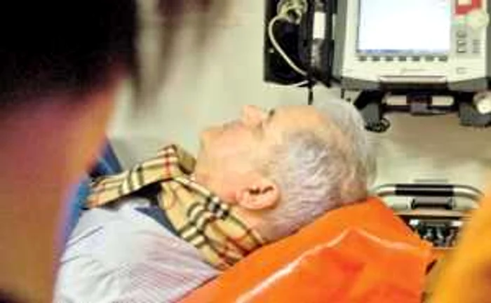 Fostul premier, la scurt timp după tentativa de sinucidere