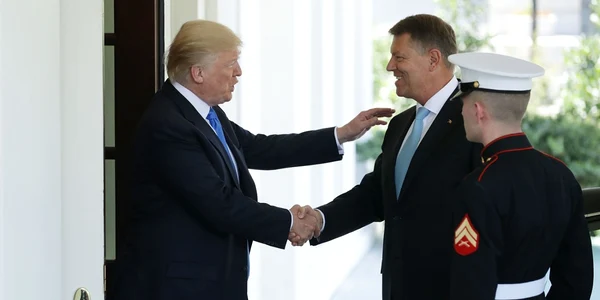 Klaus iohannis Donald Trump la C asa Alba FOTO Guliver / Getty Images