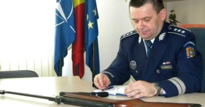 Arma a ajuns în custodia poliţiştilor Foto. arhivă
