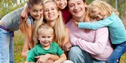 Copii fericiti Shutterstock