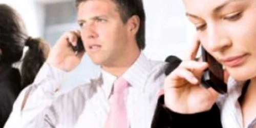 Telefoanele nocive, arătate cu degetul