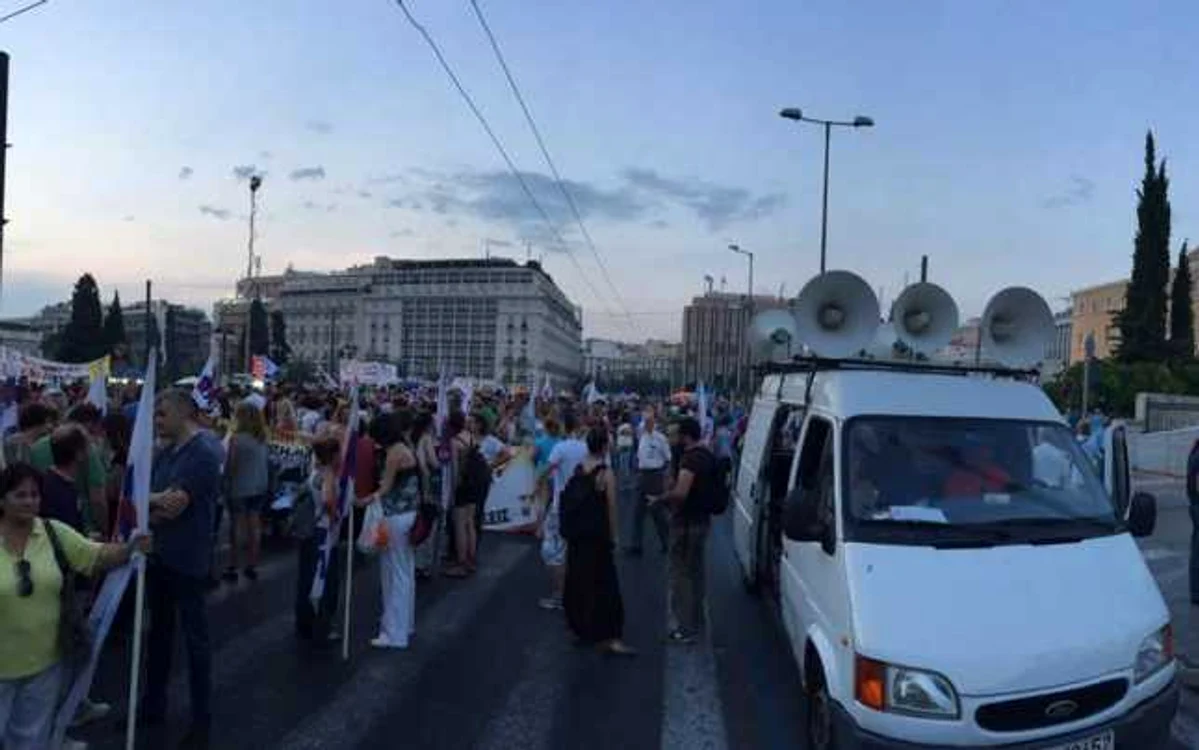 Proteste în Grecia împotriva austerităţii FOTO Derek Gatopoulos/Twitter