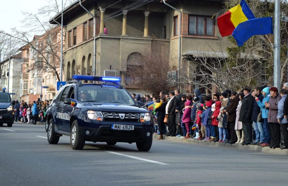 Manifestările debutează la Monumentul Eroilor FOTO IJJ Mehedinţi