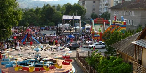 Târgovişte: Sărbătoare la Fieni, de ziua oraşului