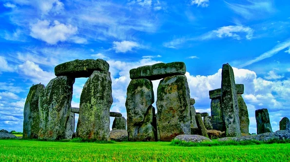 Operațiune majoră de restaurare a monumentului megalitic de la Stonehenge  jpeg