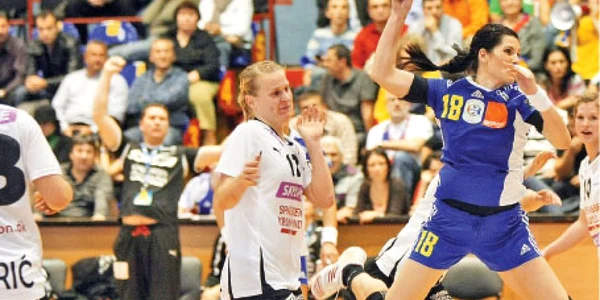Adina Fiera a reuşit să marcheze de două ori cu Larvik