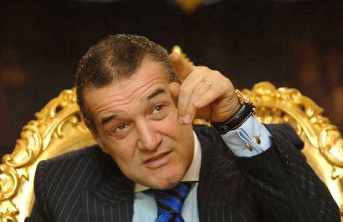 
    Preşedintele FRF l-a acuzat pe Gigi Becali că a intervenit mişeleşte pentru oprirea numirii lui DaumFoto Click!  