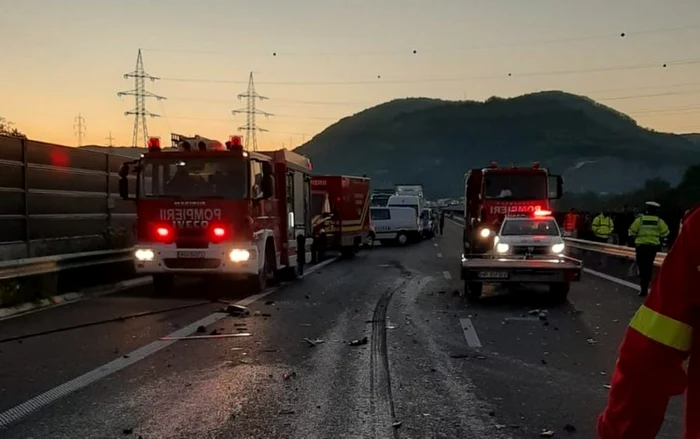  Accident cumplit pe autostrada A1 Lugoj - Deva. O tânără a murit