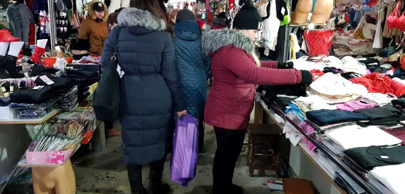 bazarul din Lunca Sucevei 