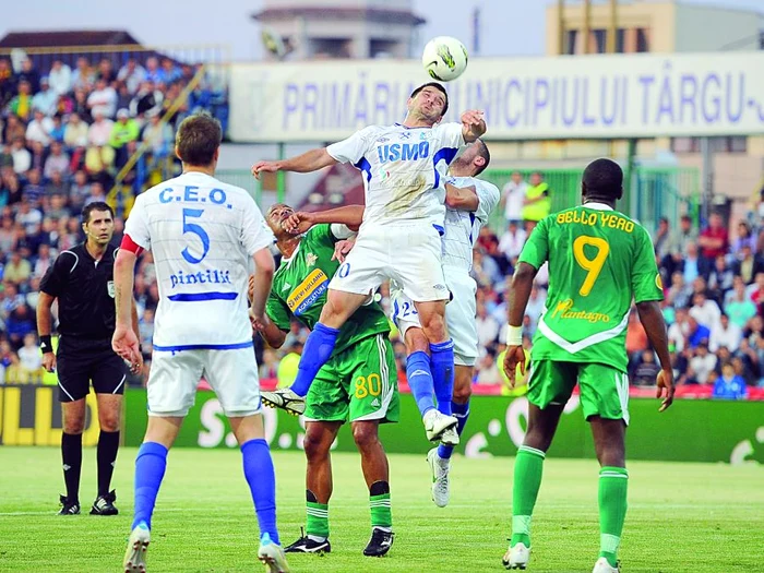 
    Fotbaliştii de la  Pandurii s-au chinuit  degeaba să le ia  faţa vasluienilor  