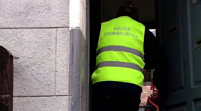 
    Polițiștii au descoperit că ucigașul s-a dus înarmat peste cumnat și i-a distrus de nervi și un televizorFoto: captură știrileprotv.ro  