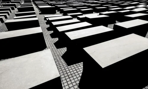 Ediţii speciale de Ziua Naţională a Comemorării Holocaustului, joi, la TVRi jpeg