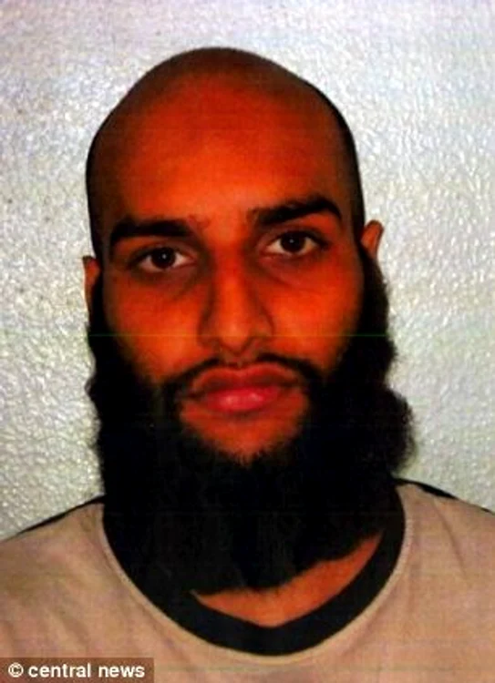 Farooq a fost deranjat că femeia lucra lângă o moschee