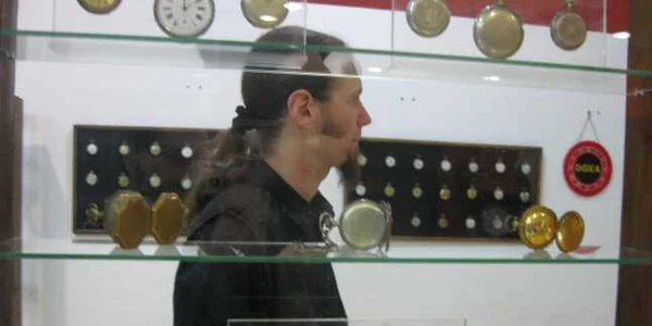 Inedită expoziție de orologii într-un spațiu neconvențional