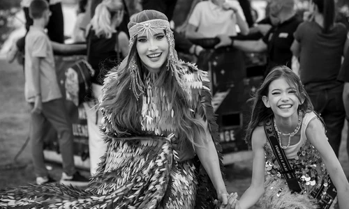 iulia albu mikaela foto facebook (3) jpg