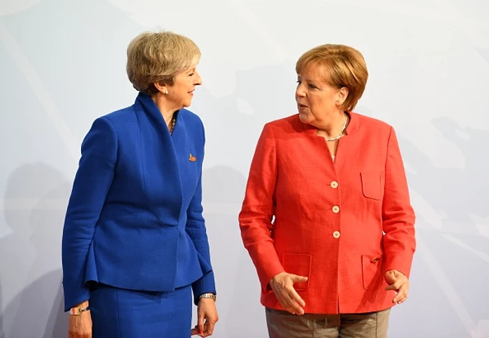 Și Theresa MAy a păstrat o oarecare distanță