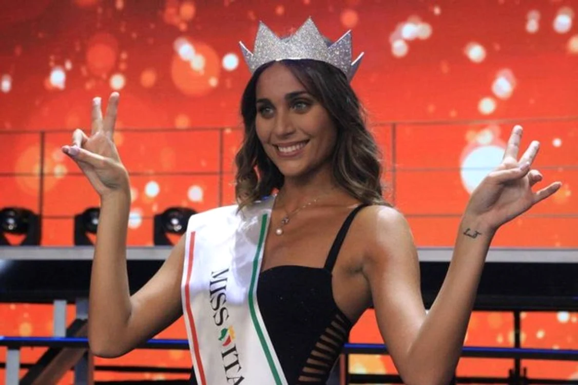 
    Rachele Risaliti  