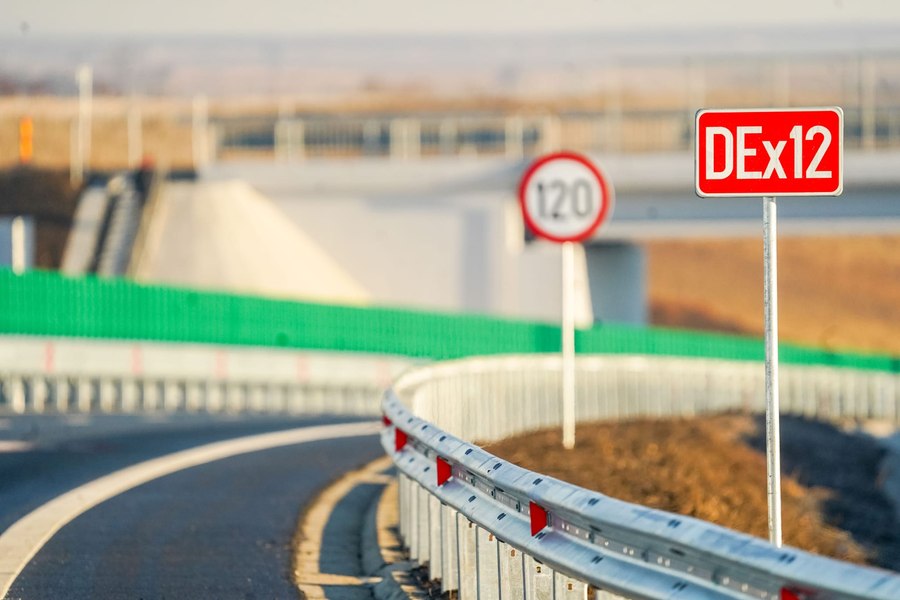 Caniculă în România. Restricții de tonaj pentru autovehiculele de peste 12 tone, pe mai multe sectoare de drum