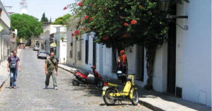 Colonia del Sacramento,  o bijuterie în miniatură