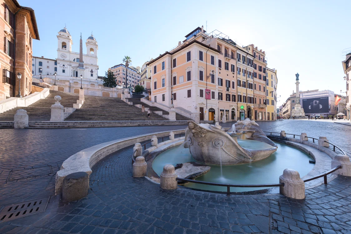 
    Italia a impus un lockdown diferențiat pe regiuni, în încercarea de a limita valul al doilea al pandemiei de coronavirusfoto: Shutterstock  